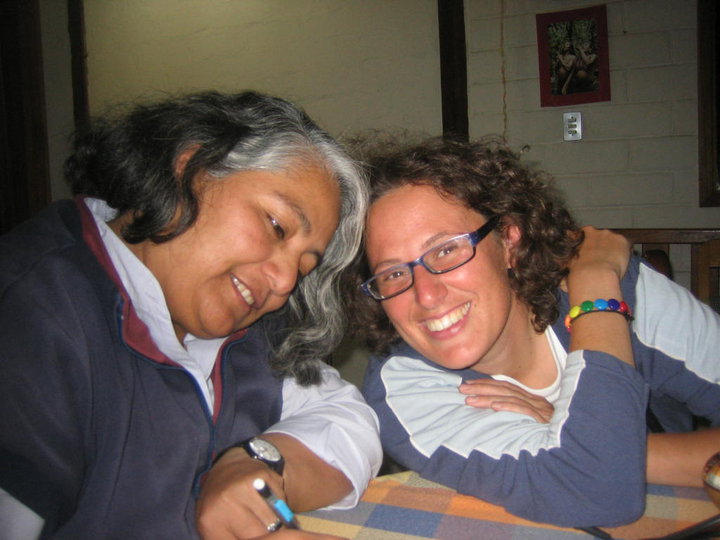 nella foto con Anita Cevallos, coordinatrice della Casa Spondylus